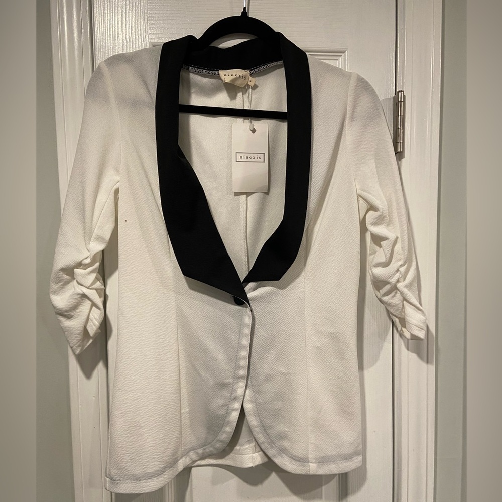 Ninexis White Black Lapel Lightweight Button Ruched 3/4 Sleeve Blazer Size M